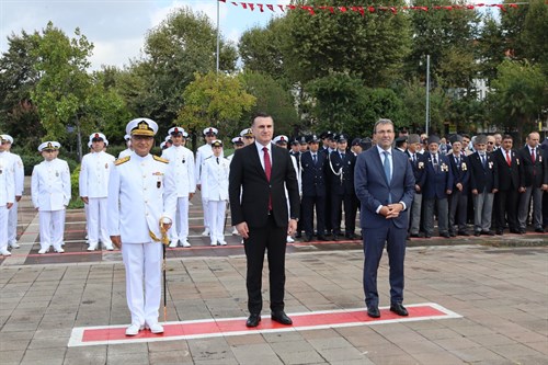 İlçemizde 30 Ağustos Zafer Bayramı Çelenk Sunma Töreni Yapıldı