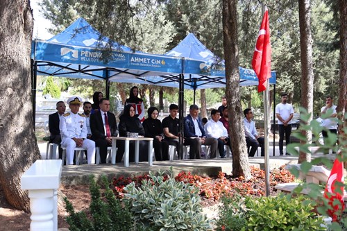 15 Temmuz Şehidimiz Burhan Öner"in Kabrini Ziyaret