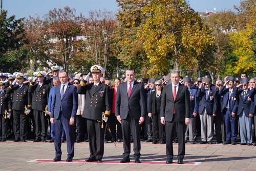 İlçemizde 29 Ekim Cumhuriyet Bayramı Çelenk Sunma Töreni Yapıldı